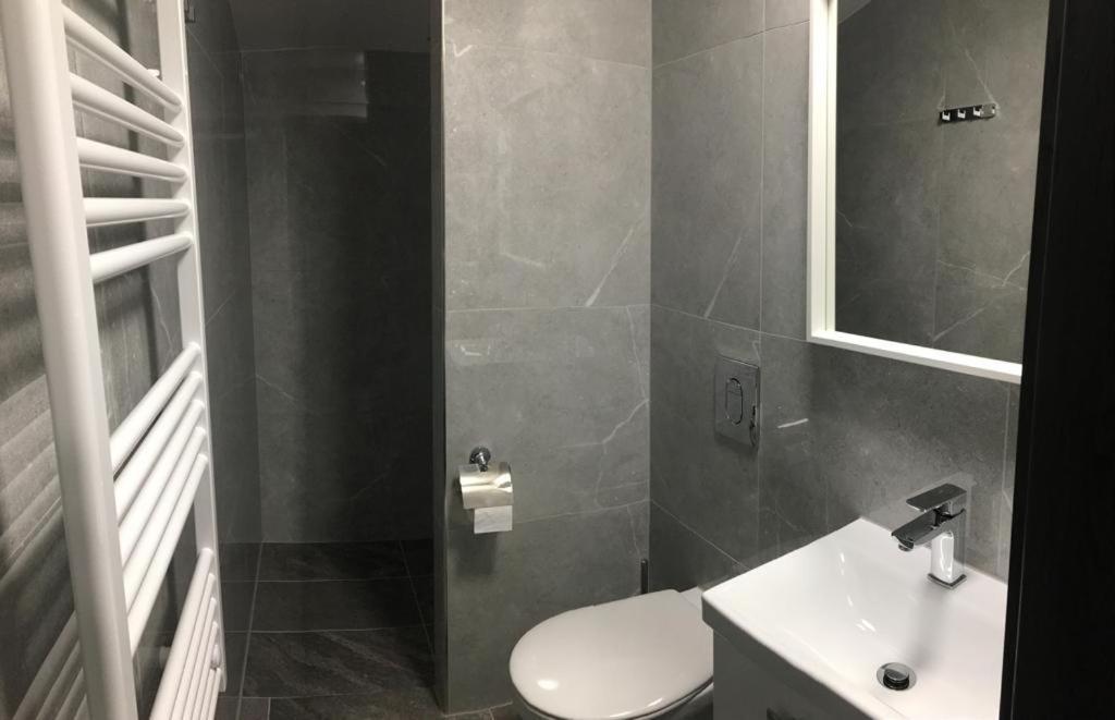 Landhaus Marlies Apartments เซลล์อัมเซ ภายนอก รูปภาพ