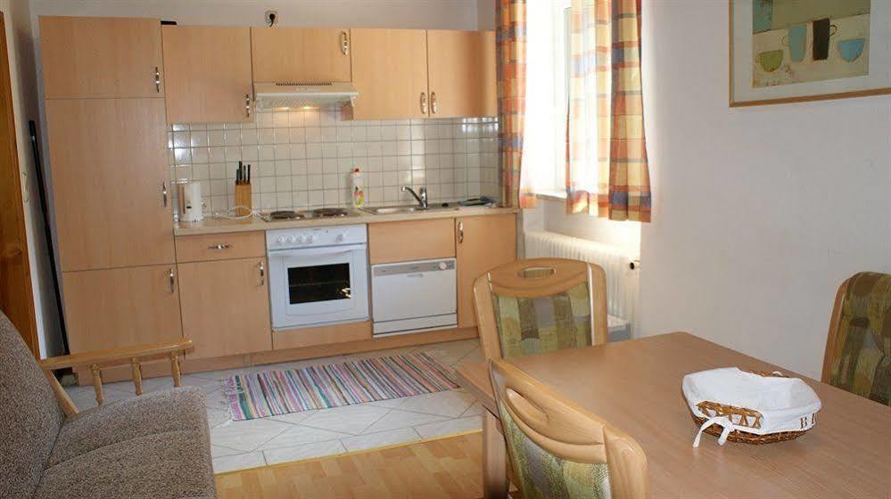 Landhaus Marlies Apartments เซลล์อัมเซ ภายนอก รูปภาพ